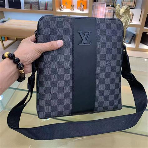 Túi LV Nam Nữ (Louis Vuitton) Cao Cấp, Đẹp, Mới .